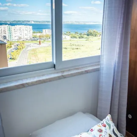 Window To The Sea Oeiras