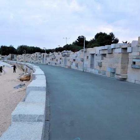 Window To The Sea アパート *