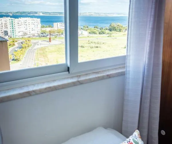 Window To The Sea Oeiras