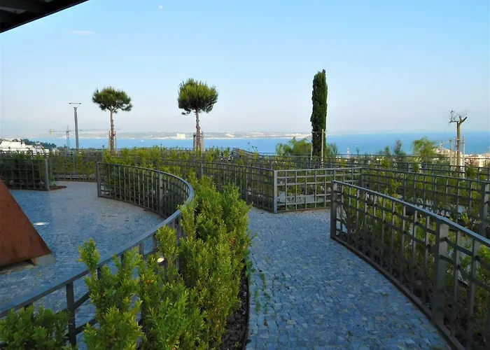 Window To The Sea Apartman